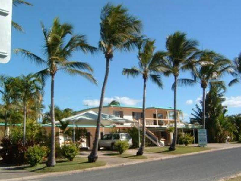 Palm View Holiday Apartments Bowen Kültér fotó